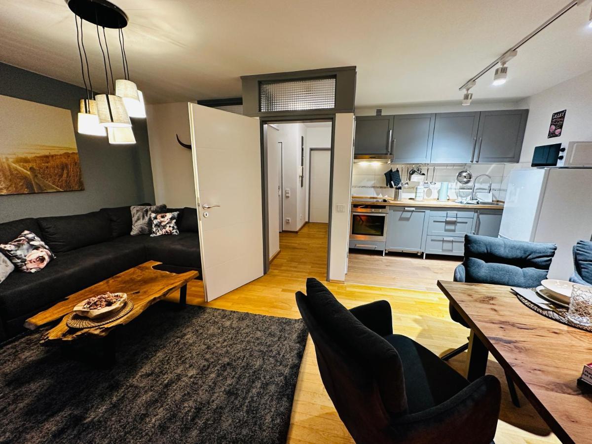 Apartament Stilvoll-Mit Balkon- Zentral - Netflix-Nespresso Essen Zewnętrze zdjęcie